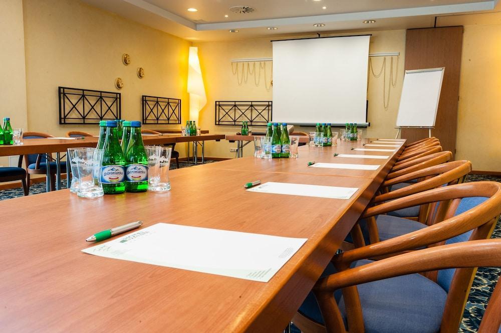 Hotel Partner Varsovia Exterior foto