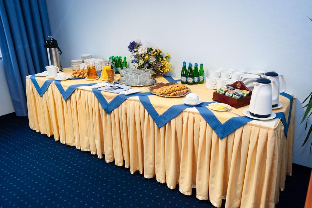 Hotel Partner Varsovia Exterior foto